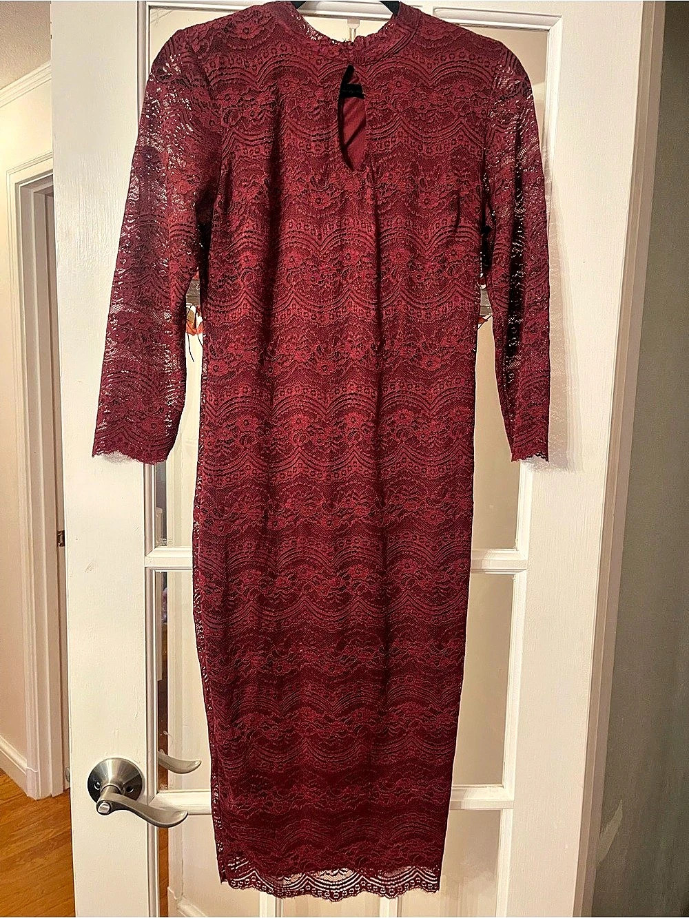 kensie Lace Midi Dress in Burgundy Size Medium Like New